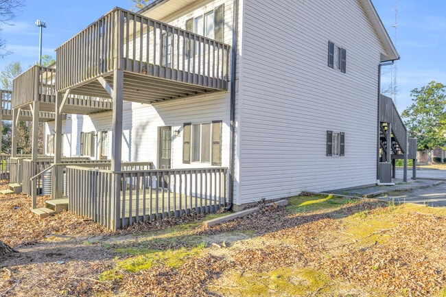 Side View Showing Rear Private Deck