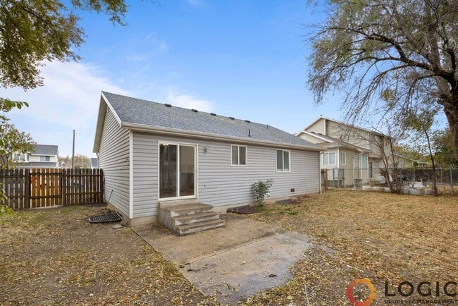 Photo - 126 W 475 S