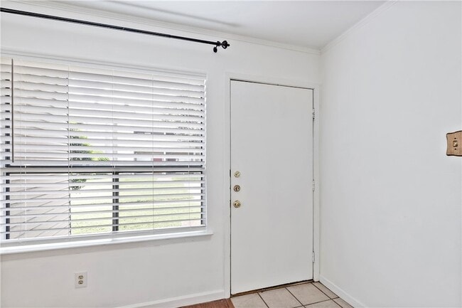 Photo - 1900 Dartmouth St