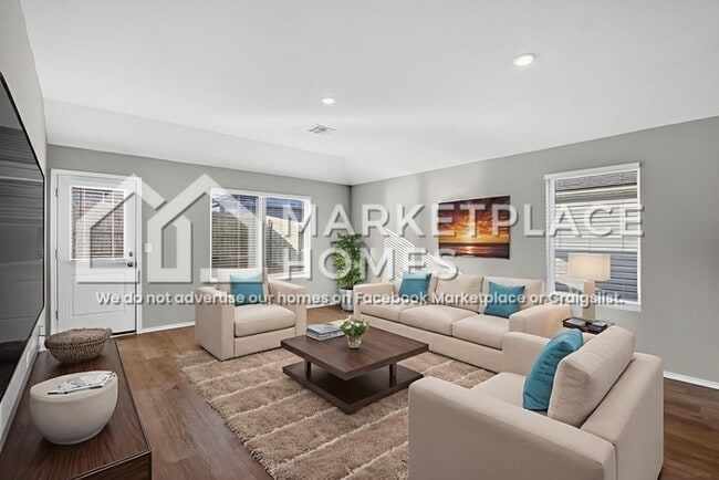 Photo - 812 NE 102nd Ter