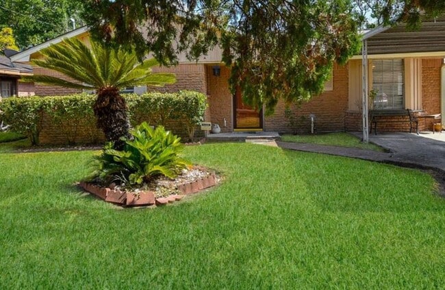 Photo - 2116 Godfrey St