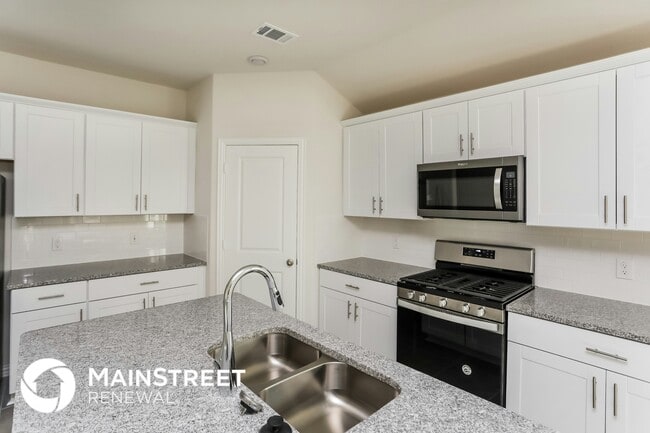 Photo - 525 Janette Ct