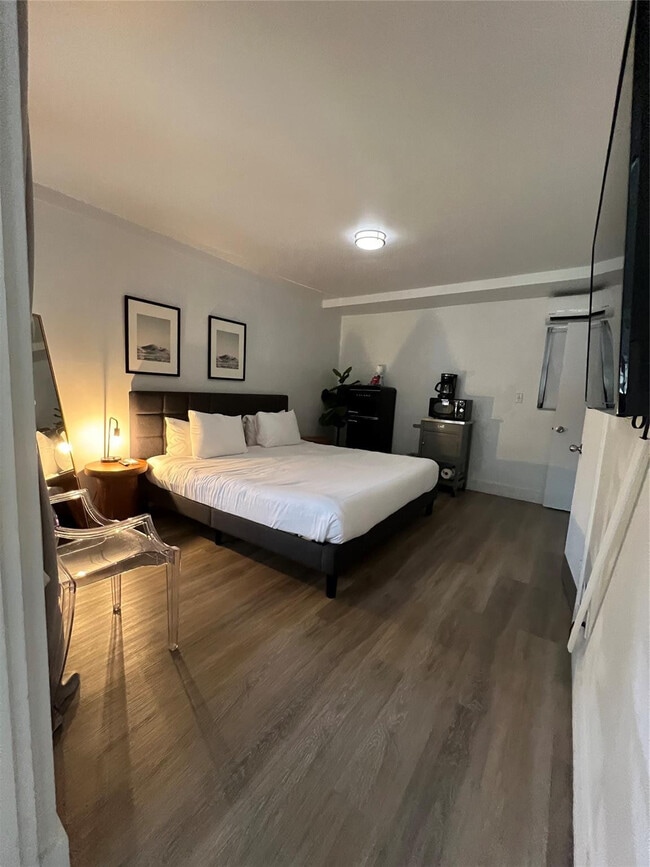 Photo - 2100 NE 33rd Ave Unit GS A