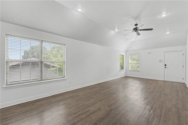 Photo - 1217 N Stephens Ave