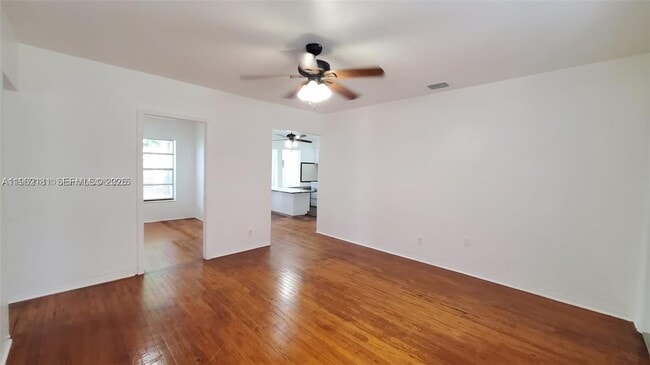 Photo - 2322 Wilson St