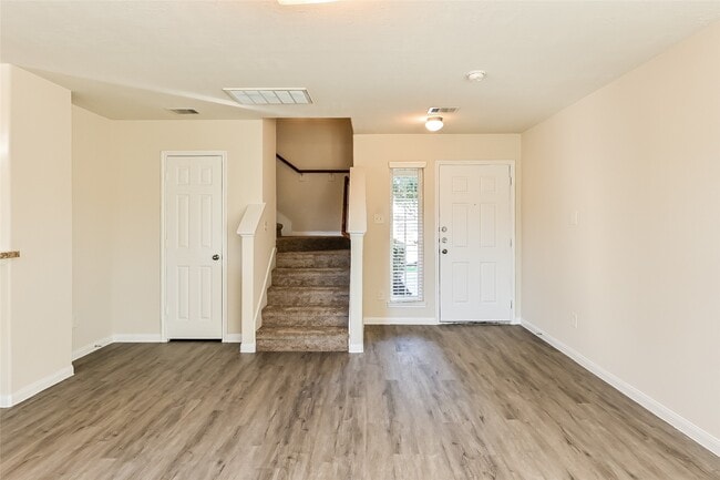 Photo - 715 North Ella Creek Drive