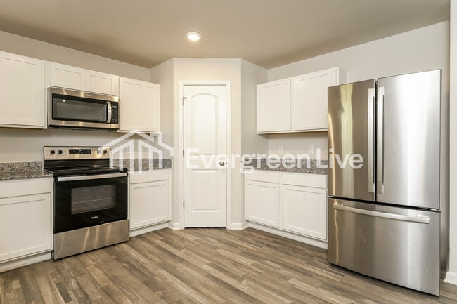 Photo - 125 Raymond St