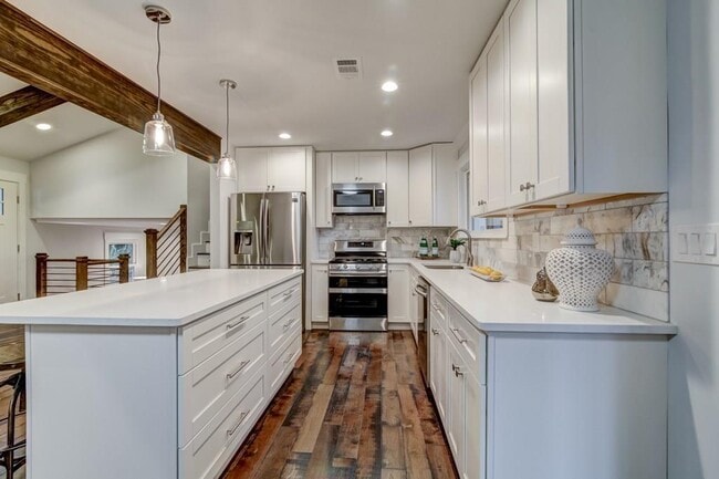 Photo - 260 Moonshadow Ct