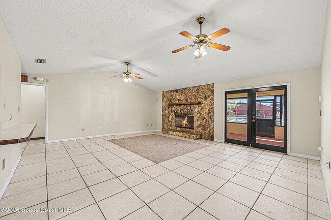 Photo - 655 N Burnett Rd