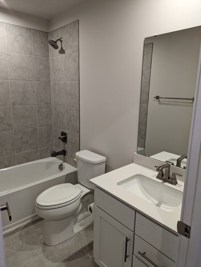 Photo - 1114 Gleason Way