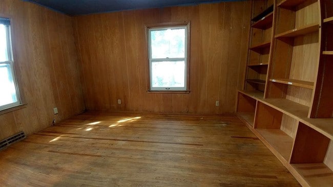 Photo - 2115 Olive St