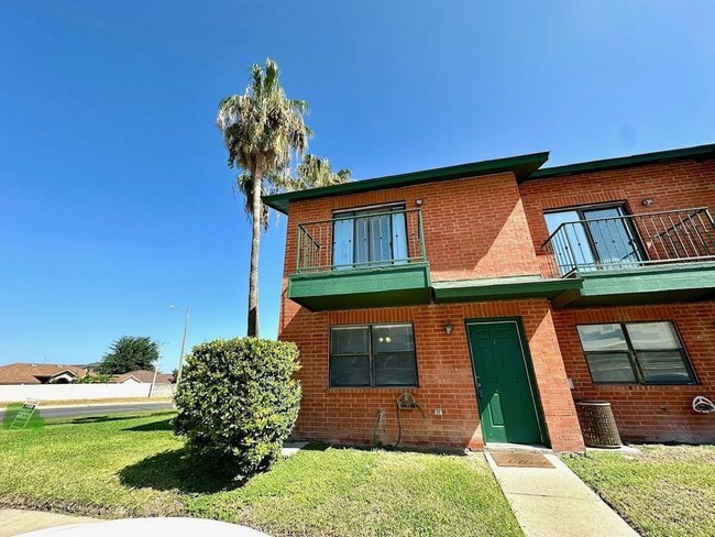 Building Photo - 8915 McPherson Rd Unit 1A