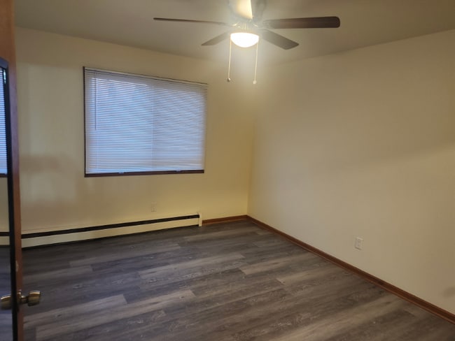Photo - 4812 N 104th St Unidad 6