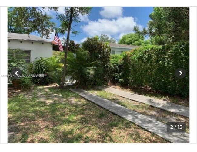 Photo - 4230 SW 11th St Unidad 0
