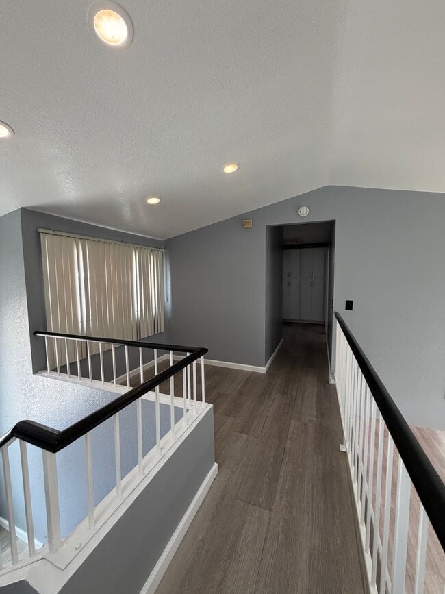 Photo - 1595 Sycamore Ln