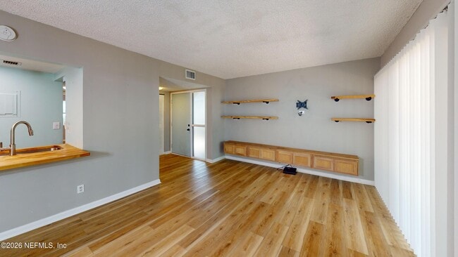 Photo - 9 Tarragona Ct