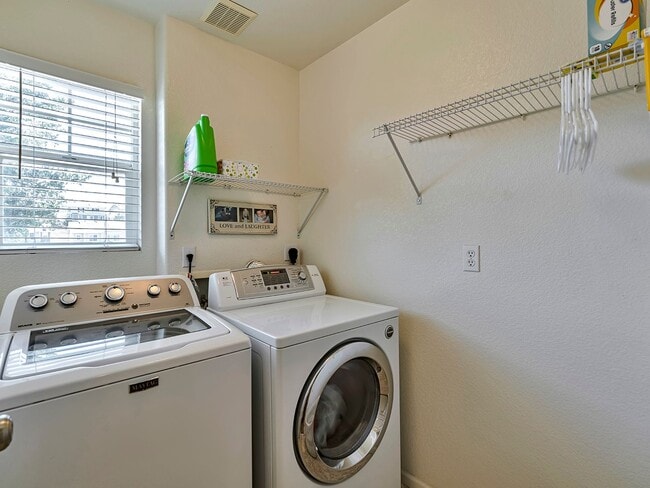 Photo - Spacious 3 Bedroom 2 1/2 Bath in Castle Rock!