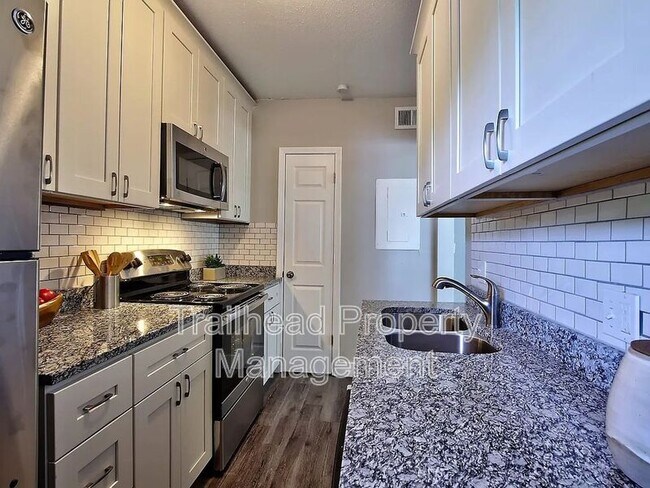 Building Photo - 1214 Brush Creek Blvd