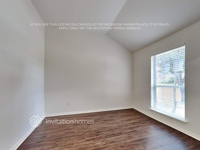 Photo - 8010 Munich Dr