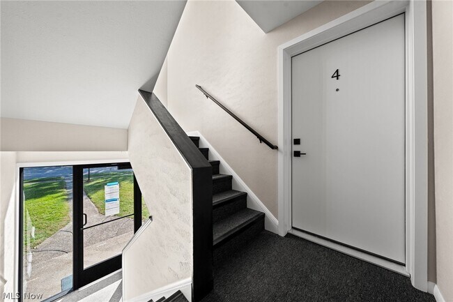 Photo - 1673 Southbend Dr Unit 2