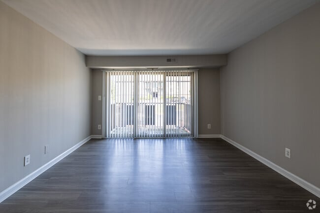 The Alexandria 1BR, 1BA -650SF - Living Room