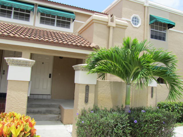 Building Photo - 6707 Via Regina Rental