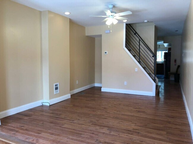 Photo - Great 2BR/2BA home in Prime location in University City. Available Nov 5th