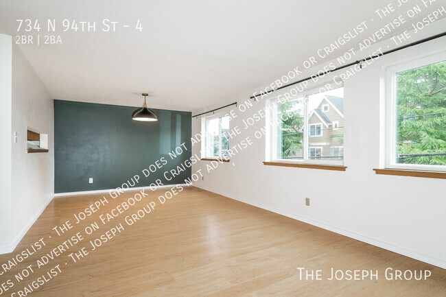 Photo - 734 N 94th St Unidad 4
