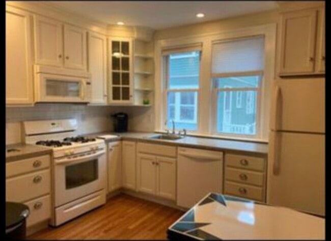 Photo - 364 Woodward Ave