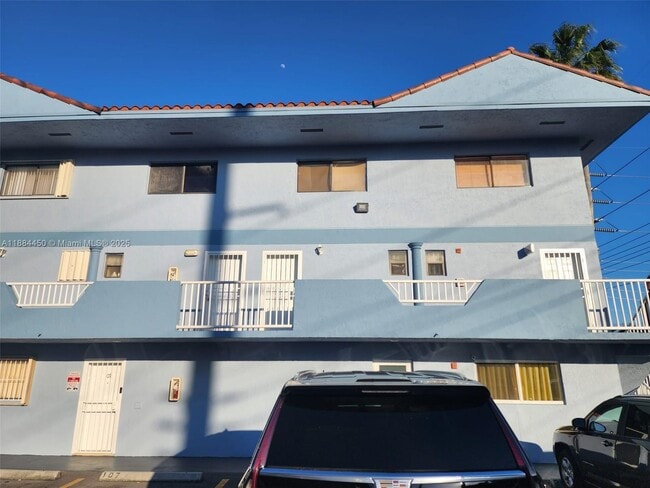 Building Photo - 210 W 68th St Unit 215 Rental