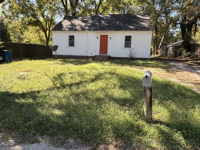 Building Photo - 115 Haynie St
