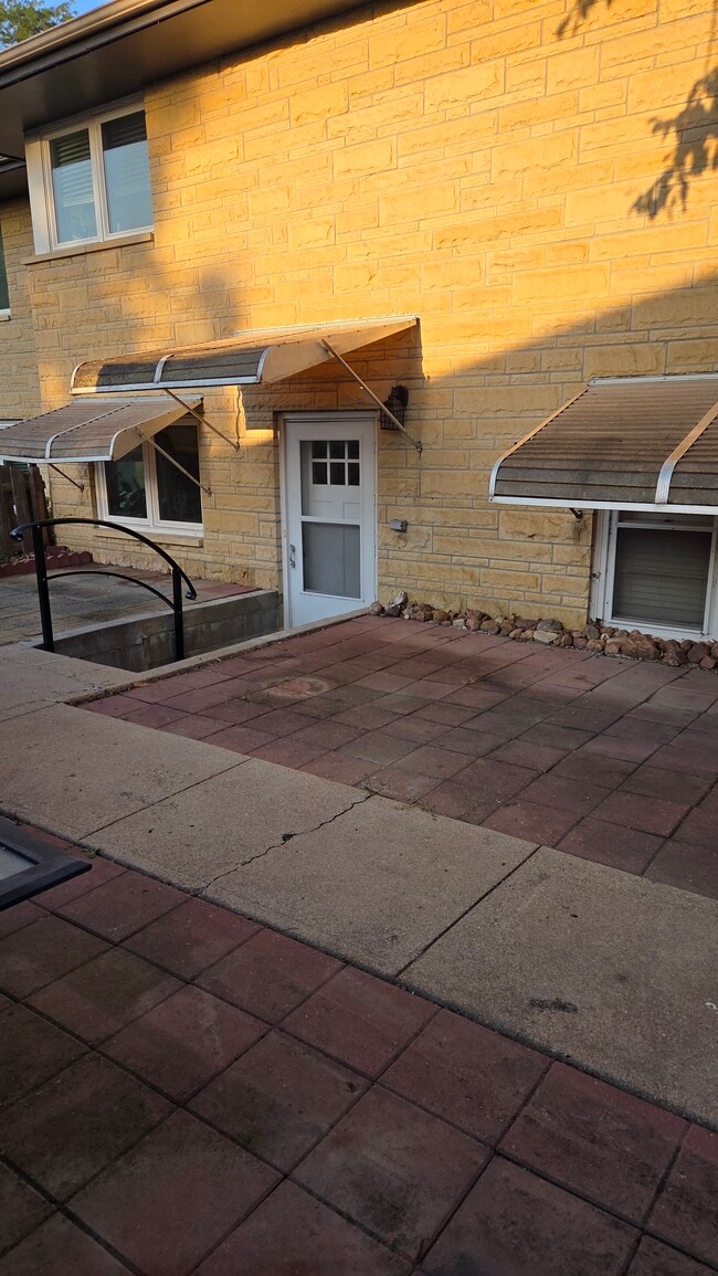Building Photo - 5208 Meredeth St Unit 5308 Meredeth