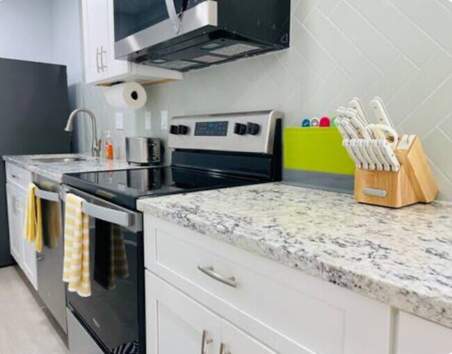 Photo - 2828 Church St