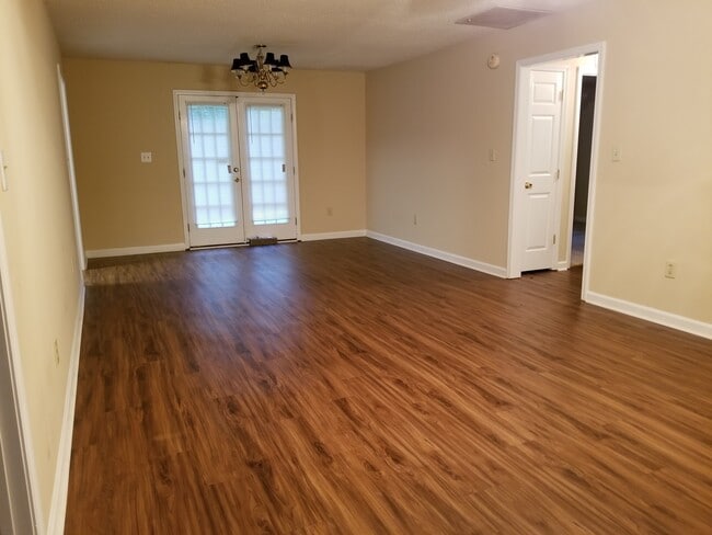 Photo - Cute 3/2 in Cedar Creek