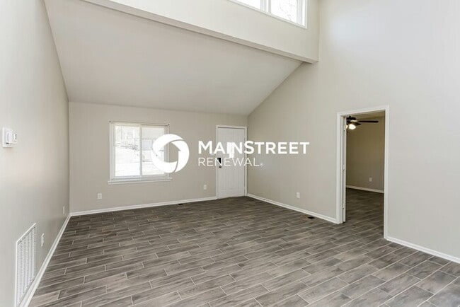 Photo - 3 Bedroom Pet-Friendly Home in Snellville, GA with Main Street Renewal