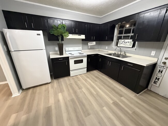 Photo - 501-511 11th Ave