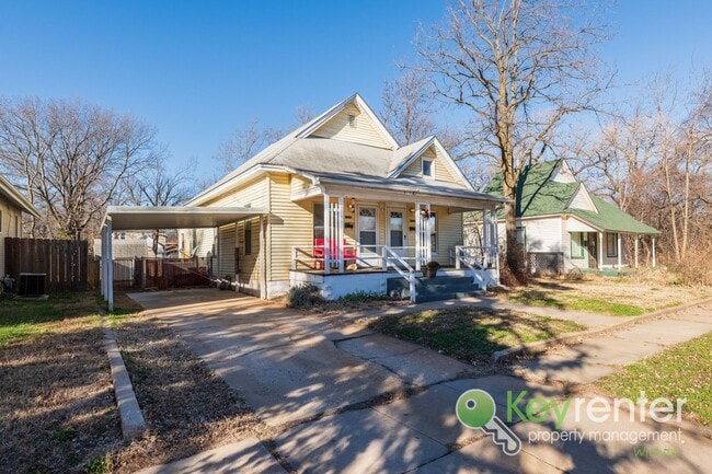 Photo - N Jefferson Duplex Unidad 1229