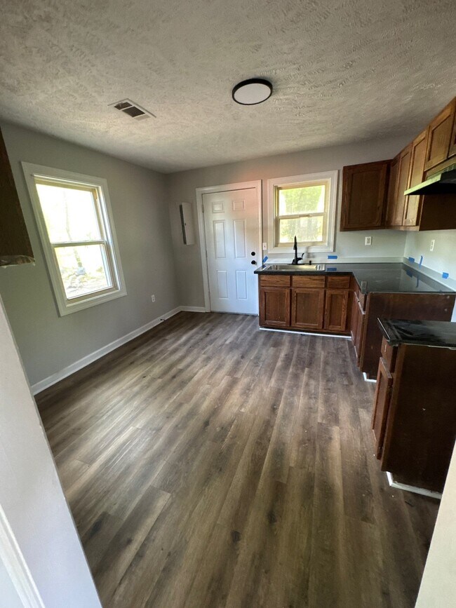 Photo - 811 Scott St