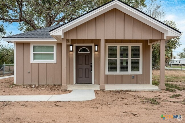 Building Photo - 548 Pecan St Rental