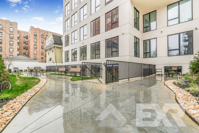 Photo - 2112 Avenue P