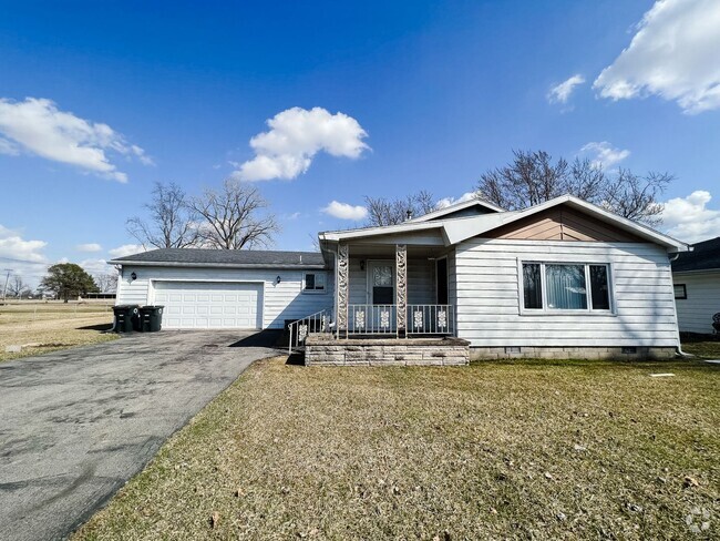 Building Photo - Fenced Backyard Rental