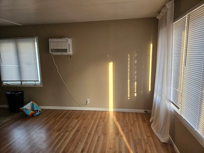 Photo - 2116 Central Dr