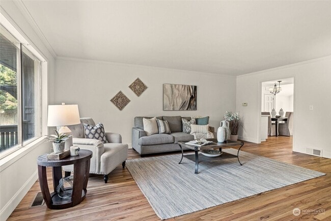 Photo - Spacious rambler-style 4 bed 2 bath house in Edmonds