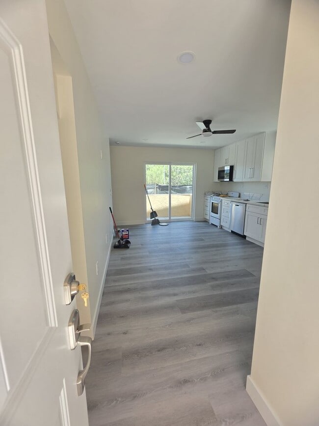 Photo - 6328-6332 Cleo Street Unidad 6330
