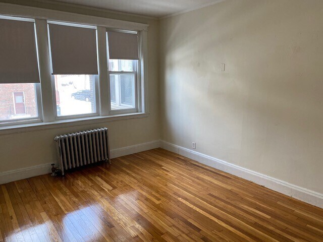 Photo - 2009 Commonwealth Ave