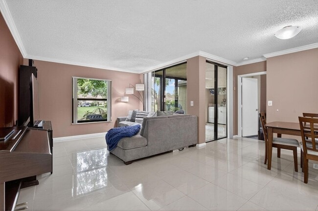 Building Photo - 4483 Carambola Cir S Unit 27320