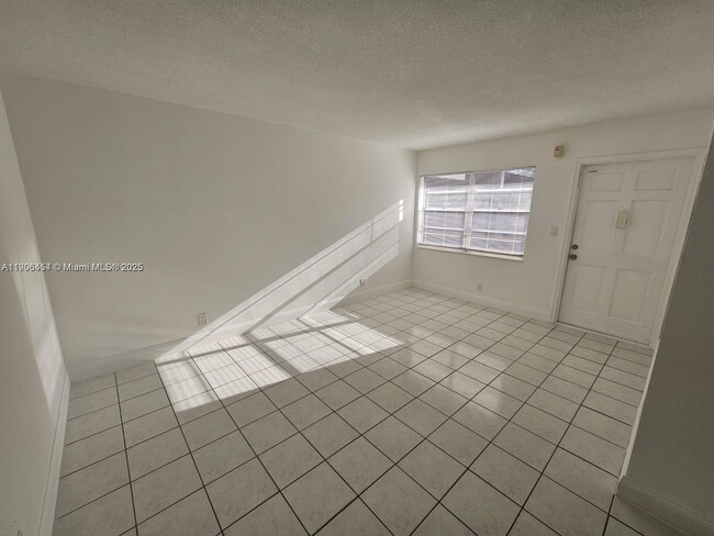 Photo - 1830 Cleveland St Unit 3