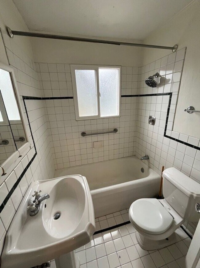 Photo - Wallingford Home. 4 beds, 2 bath. garage.