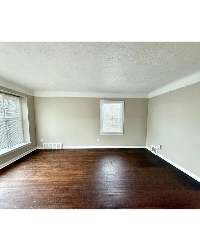 Photo - 4 Bedroom on Detroit's West Side!
