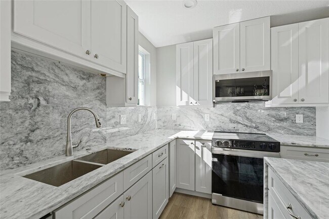 Photo - 3161 Emerson Ave S